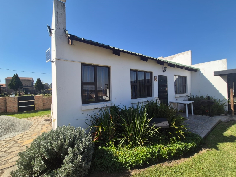 5 Bedroom Property for Sale in Oranjeville Free State